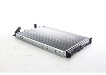 Su Radyatörü  BSG 75-520-023  1S5H8005BB1671692 1S5H 8005 BB 1671692 7700838133 7701352605