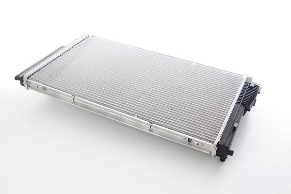 Su Radyatörü  BMW 4 Serisi Cabrio (F33)(2013->)  BSG 15-520-016