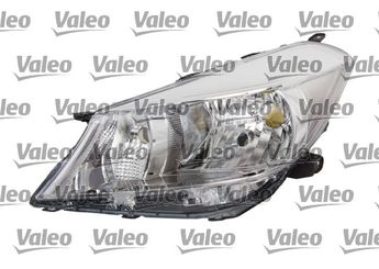 Far Lambası Sol VALEO 045000  811700D450 81170-0D450