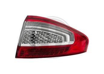 Stop Lambası Dış Sağ MADE IN TAIWAN BS7113404CE  BS7113404CE 1717214 1737702 1767493 BS7113404CD BS71-13404-CD BS7113404CC