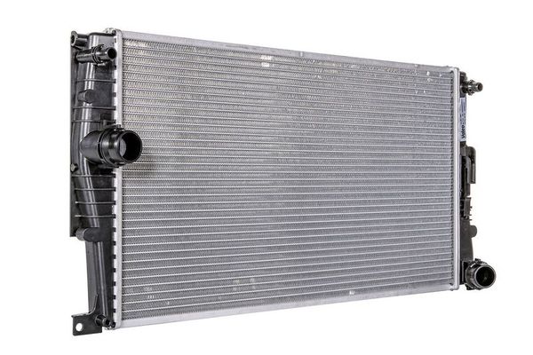 Su Radyatörü  BMW 4 Serisi Coupe (F32)(2013->)  VALEO 717117