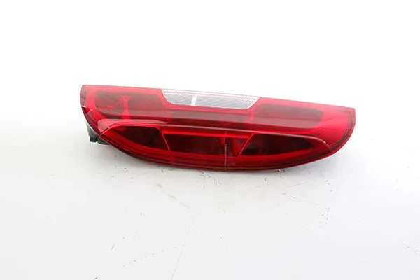 Stop Lambası Sağ Fiat Doblo (152) Panorama (12.2014->)  BSG 25-805-024