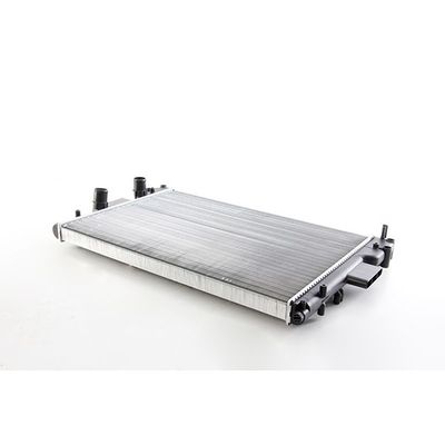 Su Radyatörü  BMW 3 Serisi Sedan/Coupe (E30)(1982->)  BSG 42-520-002