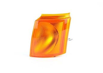 Sinyal Lambası Sol BSG 30-810-004  92VB13369AB 92VB 13369 AB 1044158 1054241 1063534 6197983 6955367 7334712 92VB13369AA 92VB-13369-AA 92VB-13369-AB 95VG13369AA 95VG13369AB 95VG13369AC 97VX13369AA