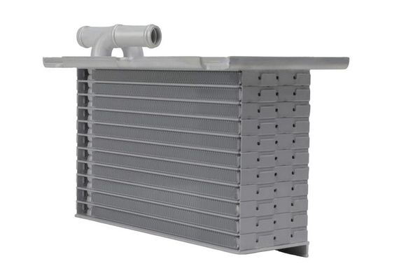 Turbo Radyatörü  Audi A3 Cabriolet (8P7)(04.2008->)  HELLA 8ML 366 341-271